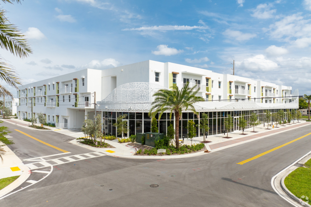 North Dixie Highway, Hallandale Beach, United States
