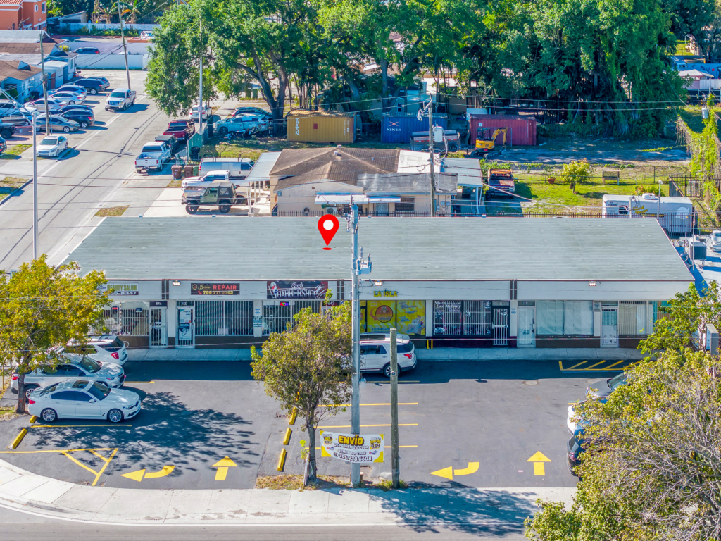 820, Southeast 8th Street, Hialeah, United States