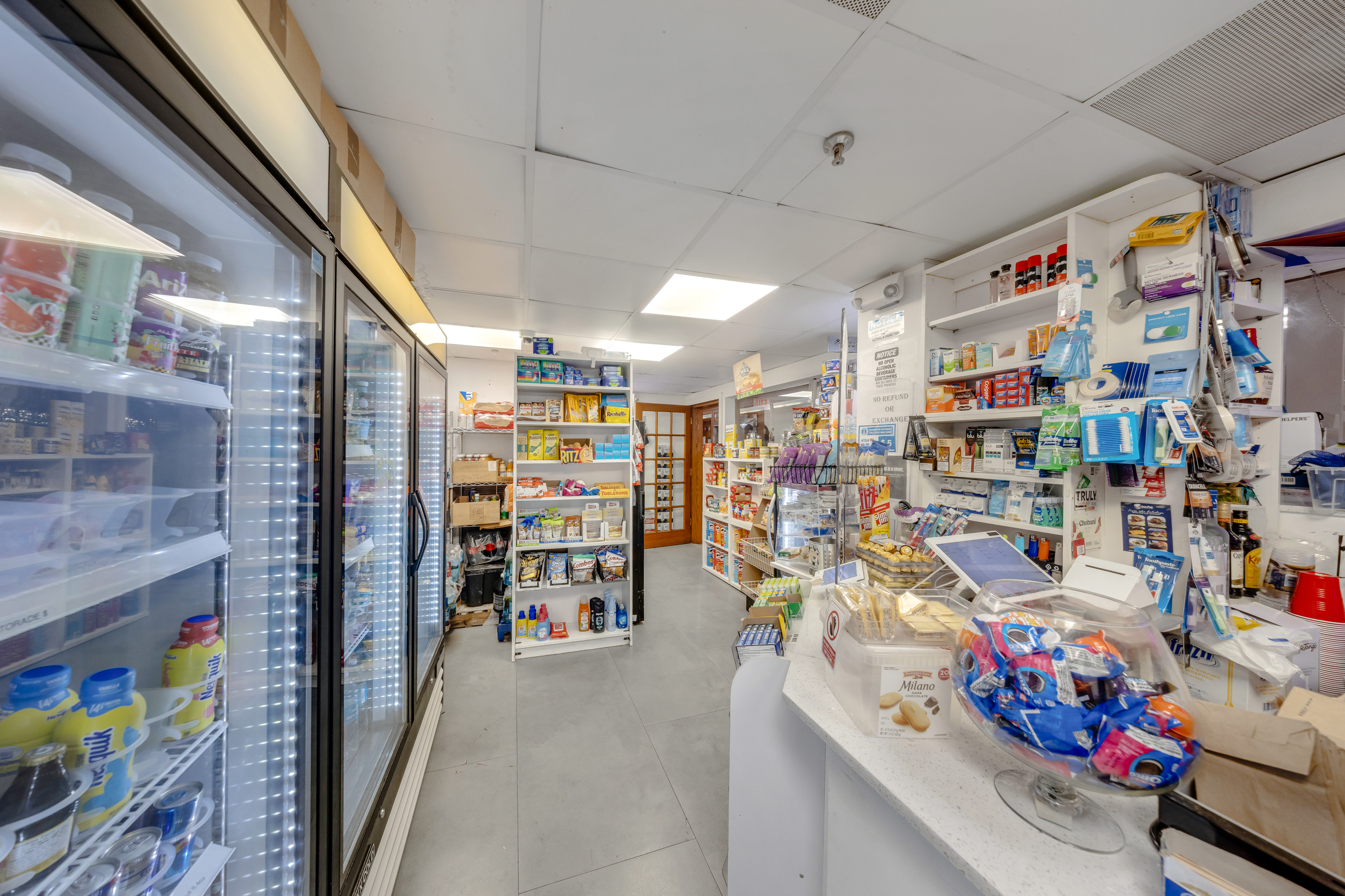 5445 Collins Ave-Miami Beach, Tony-6