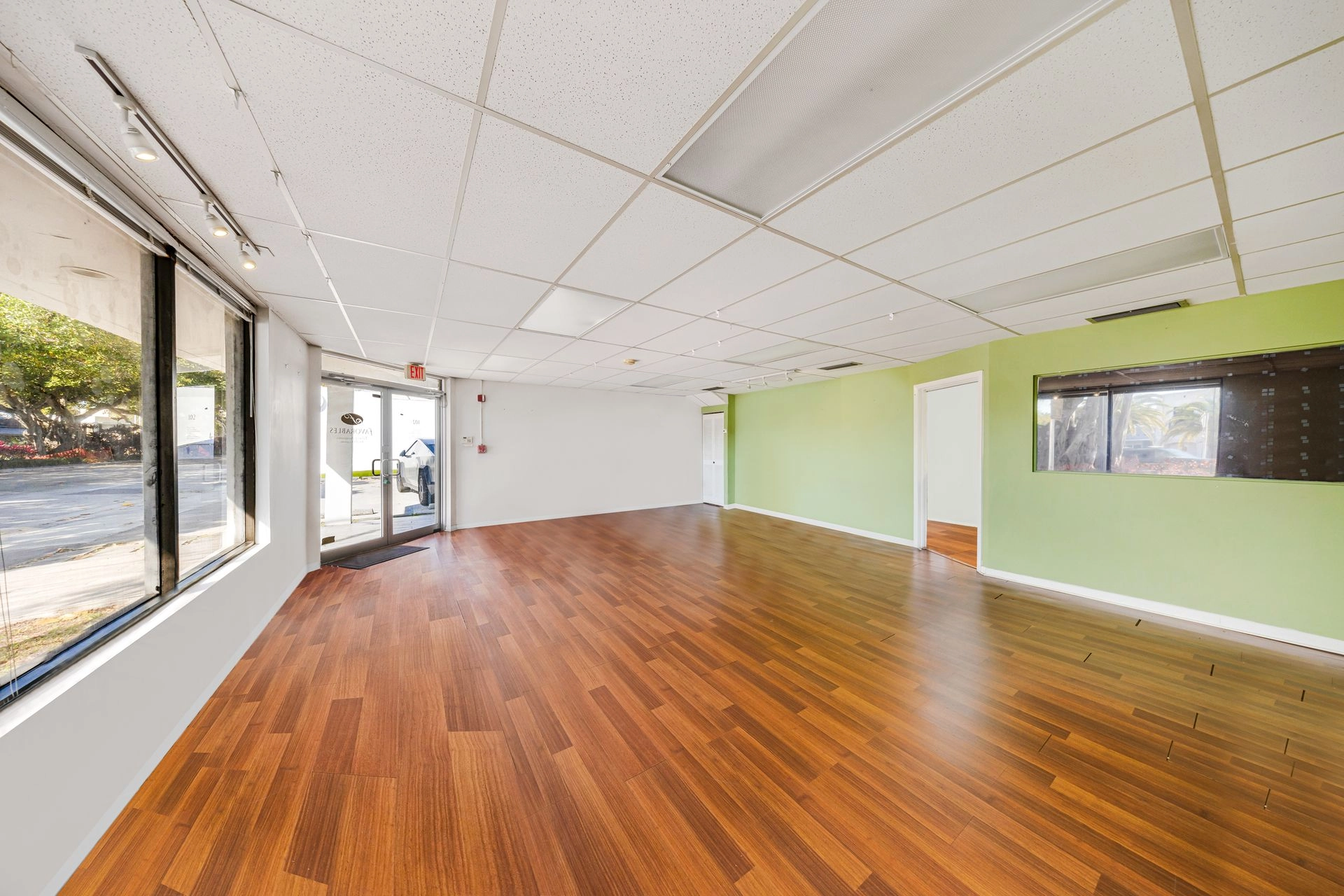 1235-SW-22nd-St-Miami-Ashleen-7