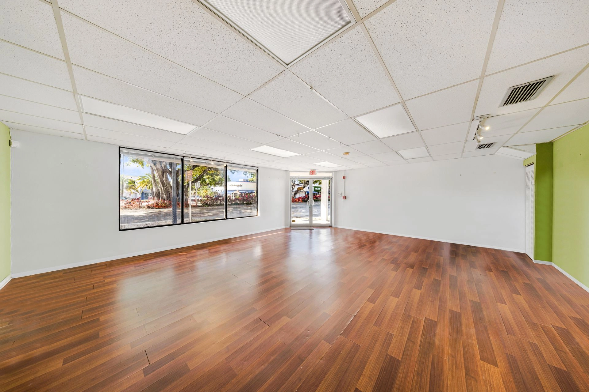 1235-SW-22nd-St-Miami-Ashleen-9