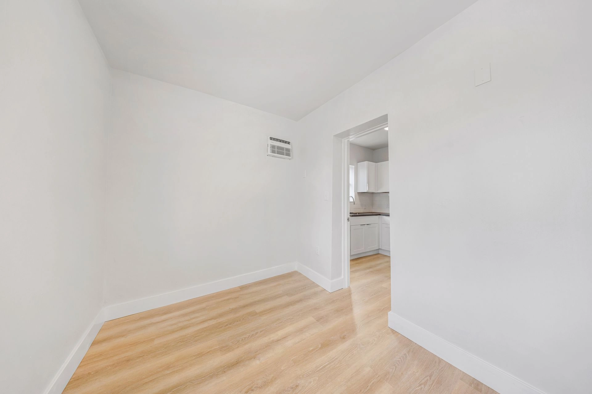 1638-NW-33rd-St-Miami-Mike-15