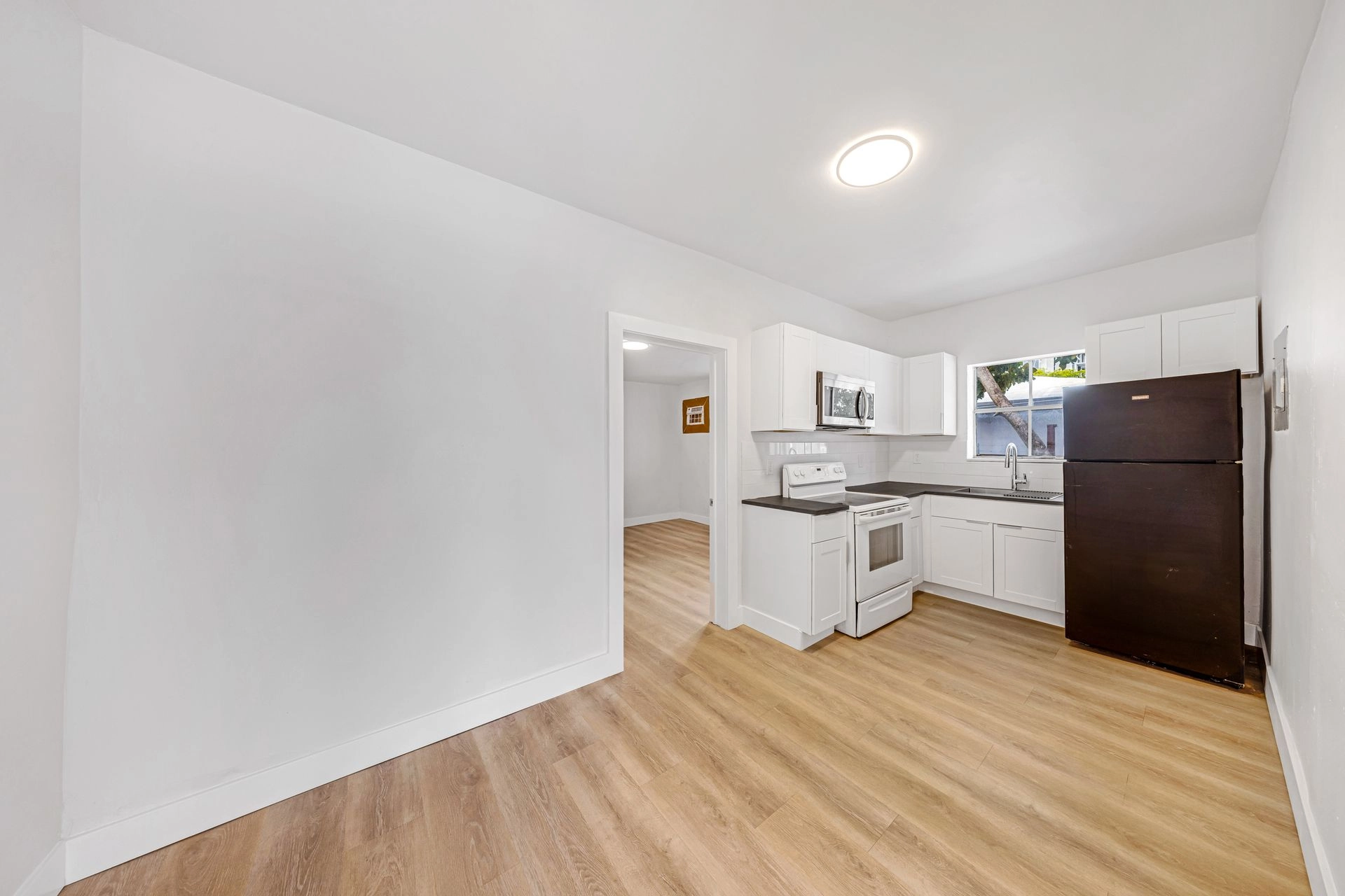 1638-NW-33rd-St-Miami-Mike-2
