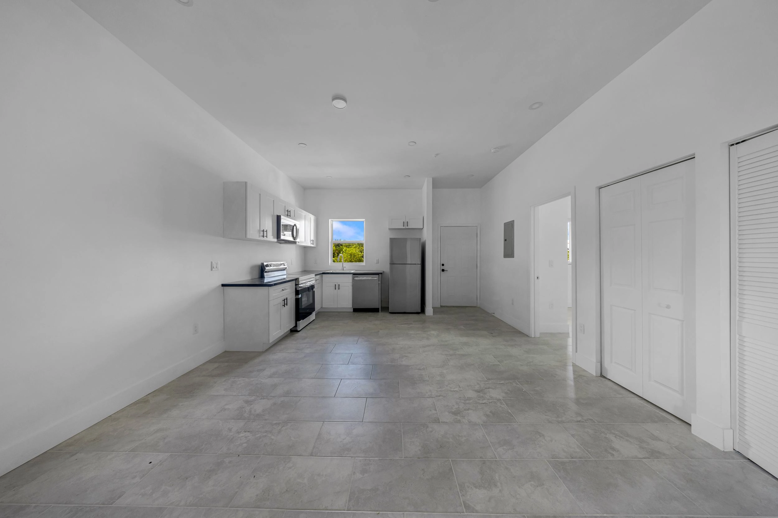 compressed_2511_NW_25th_Ave-Miami__Miguel-7