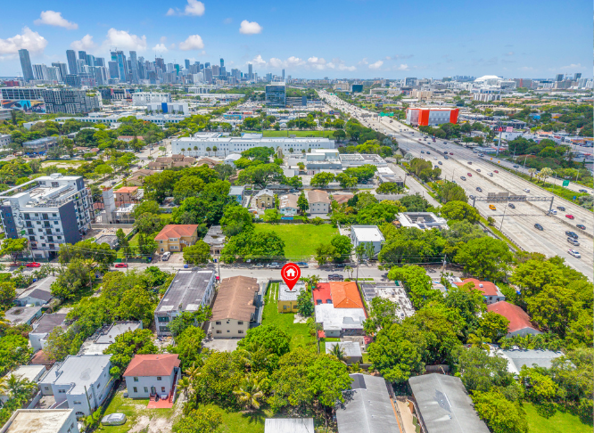 559 NW 34 ST