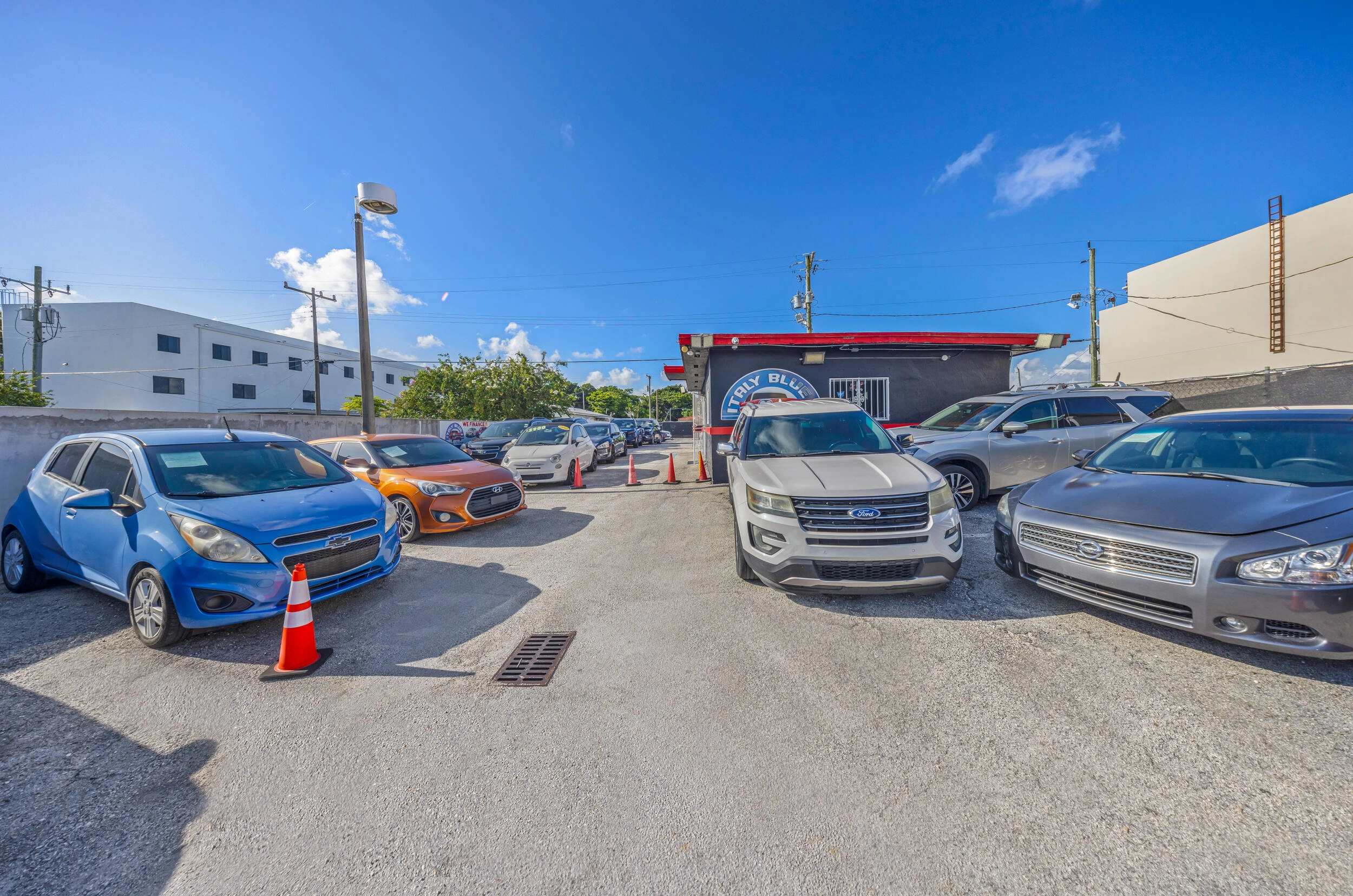 2548_NW_36th_St-Miami-Markos_Bertoloti-13