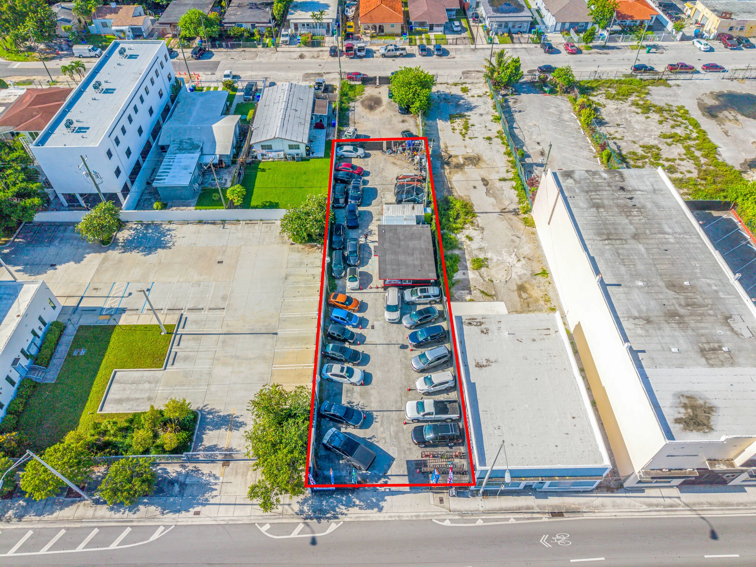 2548_NW_36th_St-Miami-Markos_Bertoloti-18