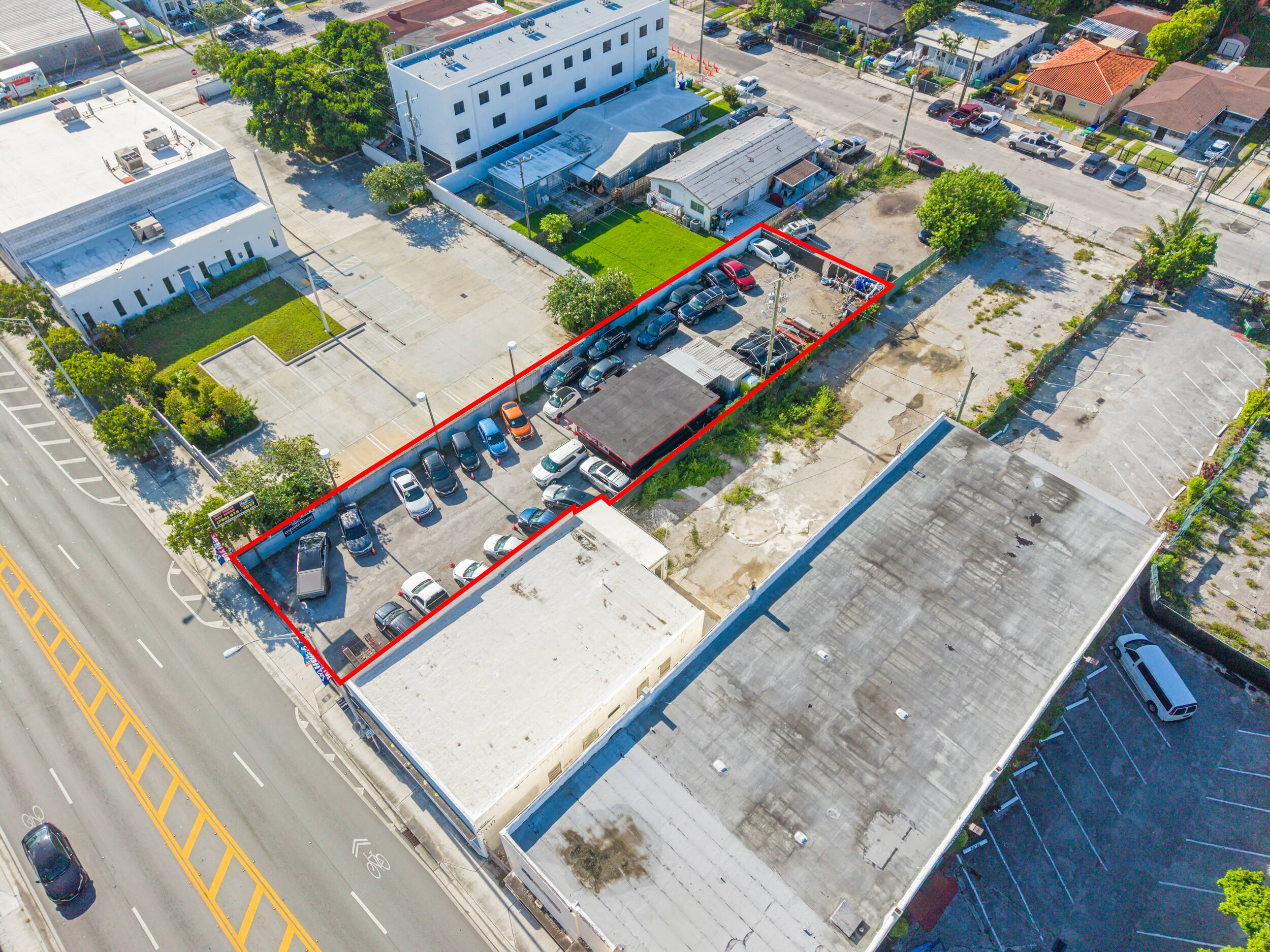 2548_NW_36th_St-Miami-Markos_Bertoloti-20